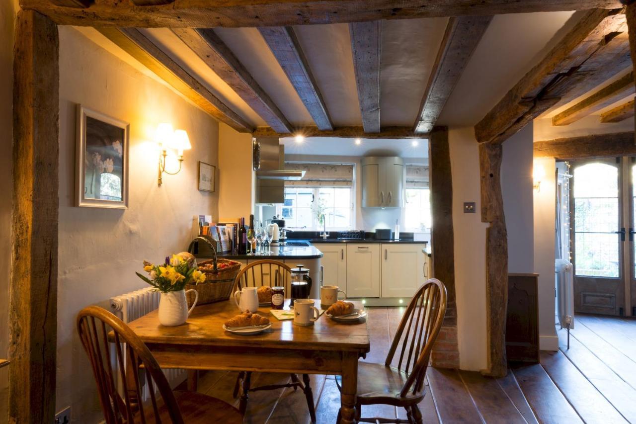 Miller Cottage A Luxury 1550'S Cottage In The Historic Centre Of Saffron Walden Exteriör bild