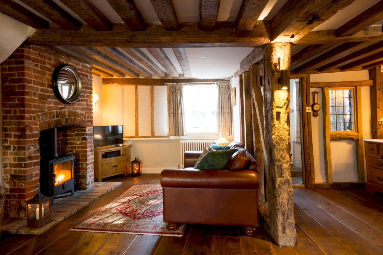 Miller Cottage A Luxury 1550'S Cottage In The Historic Centre Of Saffron Walden Exteriör bild