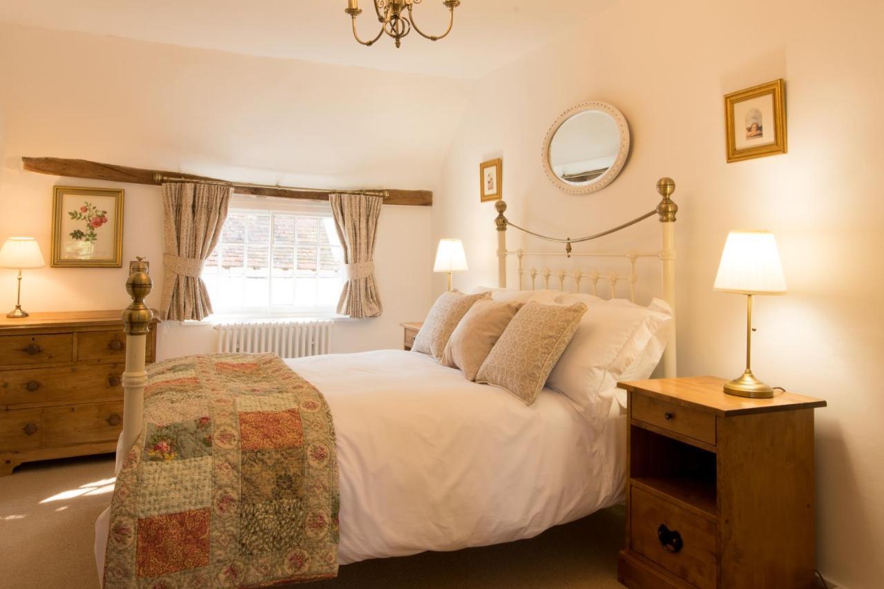 Miller Cottage A Luxury 1550'S Cottage In The Historic Centre Of Saffron Walden Exteriör bild